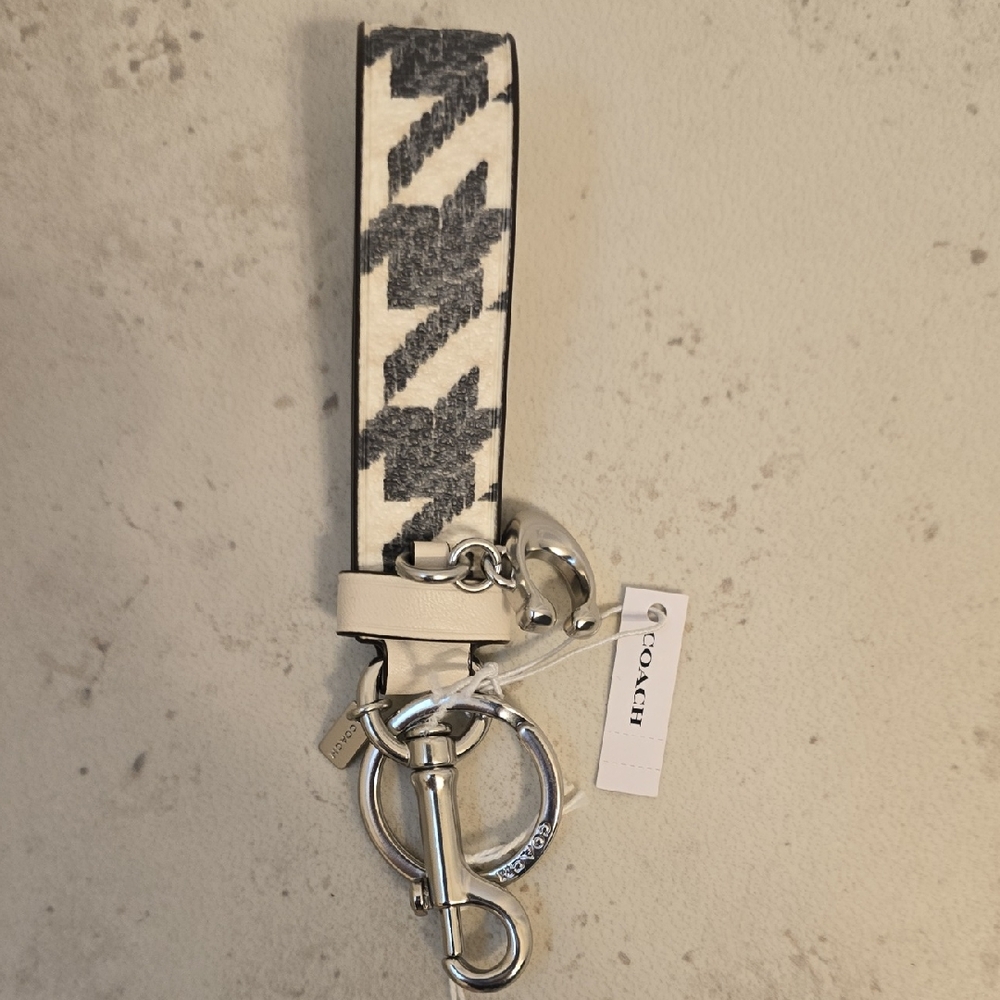 NWT Coach Black and White Key Holder Key Chain